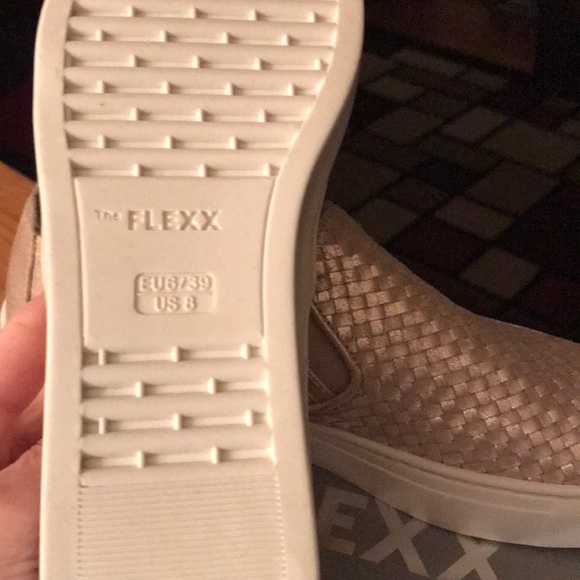 The Flexx slip on sneaker - Picture 4 of 4